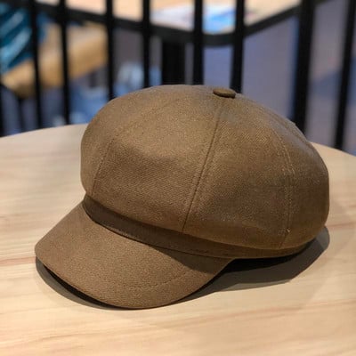 Γυναικεία τραγιάσκα με γείσο