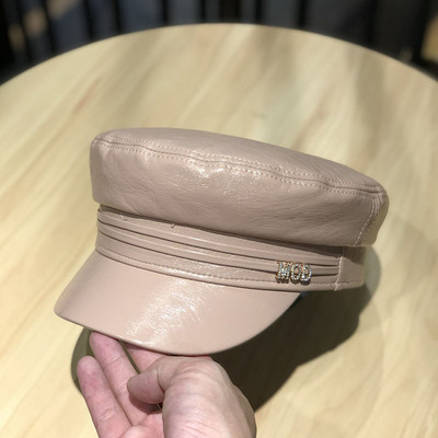 Γυναικείο έκο δερμάτινο καπέλο με γείσο και διακοσμιτικές πέτρες