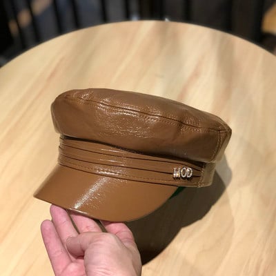 Γυναικείο έκο δερμάτινο καπέλο με γείσο και διακοσμιτικές πέτρες