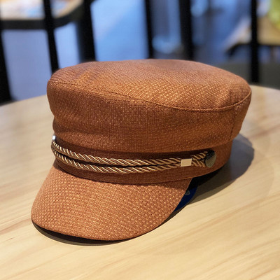 Γυναικείο καπέλο με γείσο τύπου τραγιάσκα