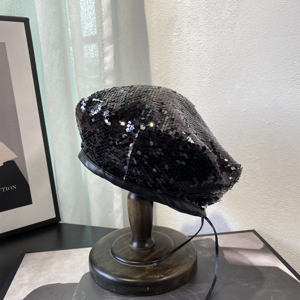 Új modell női kalap flitterekkel