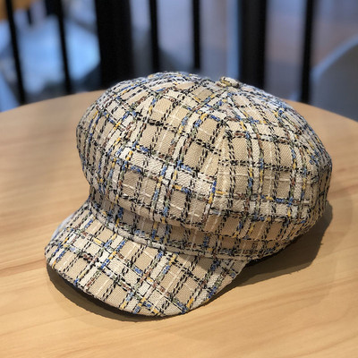 Γυναικείο καρό καπέλο με γείσο