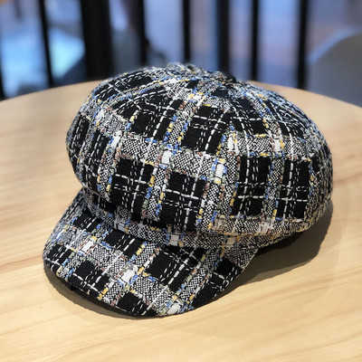 Γυναικείο καρό καπέλο με γείσο