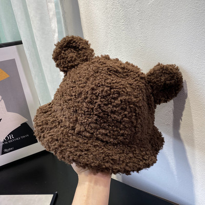 Καθημερινό γυναικείο καπέλο με τρισδιάστατα στοιχεία