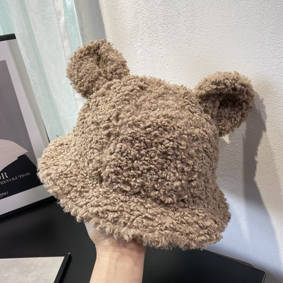 Καθημερινό γυναικείο καπέλο με τρισδιάστατα στοιχεία