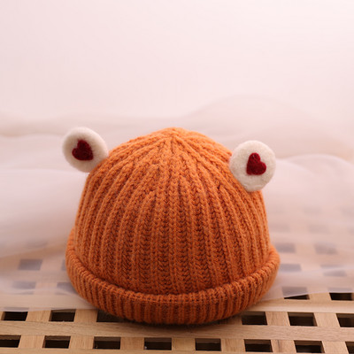 Hétköznapi kötött női sapka 3D elemmel