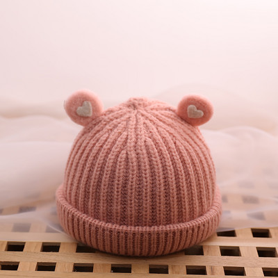 Hétköznapi kötött női sapka 3D elemmel