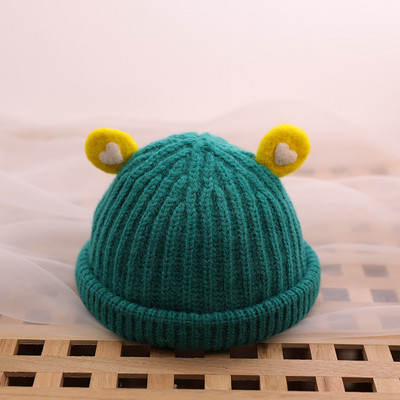 Hétköznapi kötött női sapka 3D elemmel