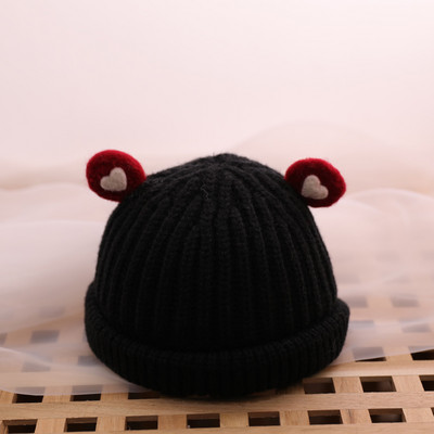 Hétköznapi kötött női sapka 3D elemmel