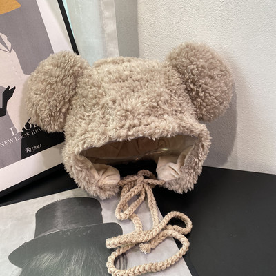 Γυναικείο καπέλο με κορδόνια και τρισδιάστατα στοιχεία