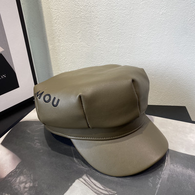 Γυναικείο έκο δερμάτινο καπέλο με κέντημα-ρετρό στιλ