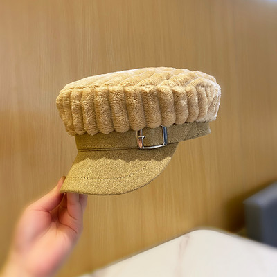 Eco velúrból készült alkalmi női sapka napellenzővel