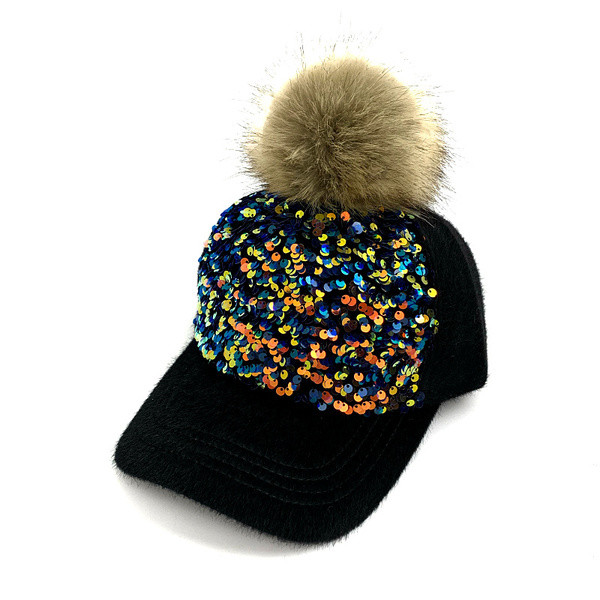 Új modell női sapka napellenzővel és flitterekkel