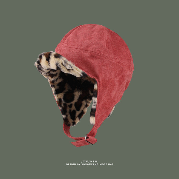 Őszi-téli sapka meleg béléssel típusú fülvédővel