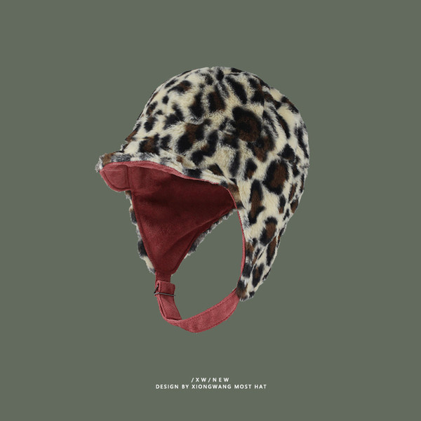 Őszi-téli sapka meleg béléssel típusú fülvédővel