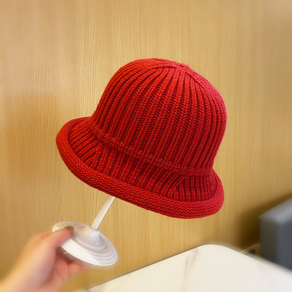 Alkalmi női kötött sapka - sima modell