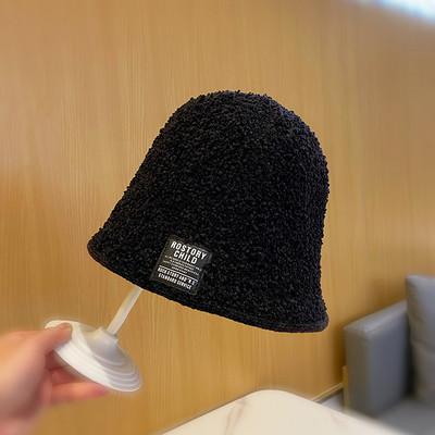 Hétköznapi női horgászsapka emblémával