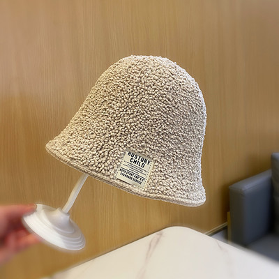 Hétköznapi női horgászsapka emblémával