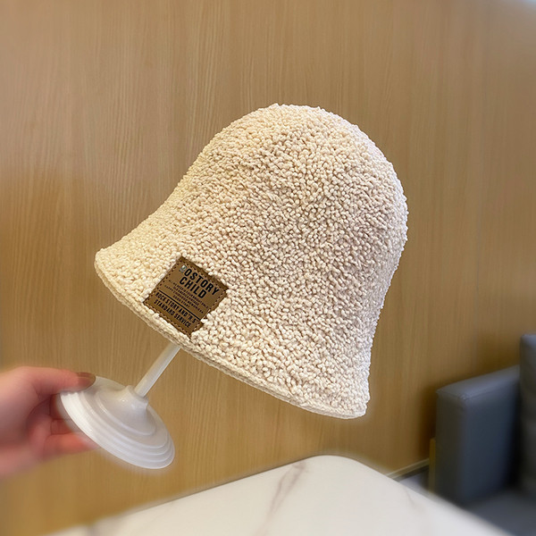 Hétköznapi női horgászsapka emblémával