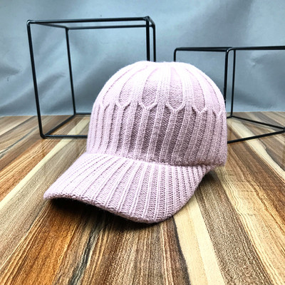 Nova ženska pletena kapa sa šilterom i pomponom