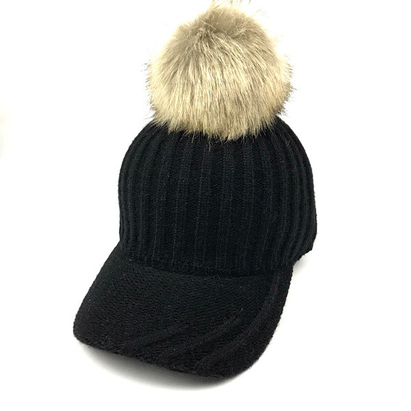 Új modell női kötött sapka napellenzővel - többféle színben