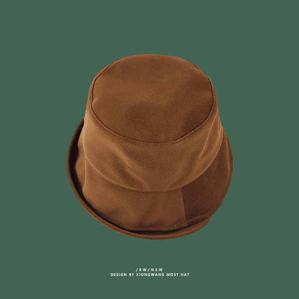 Γυναικείο καπέλο από βελούδο 