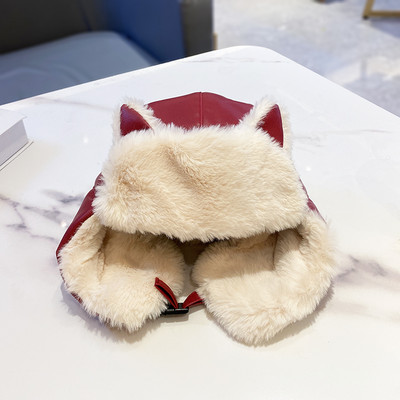 Alkalmi női sapka pehely és 3D elemmel