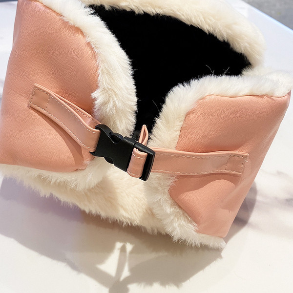 Alkalmi női sapka pehely és 3D elemmel