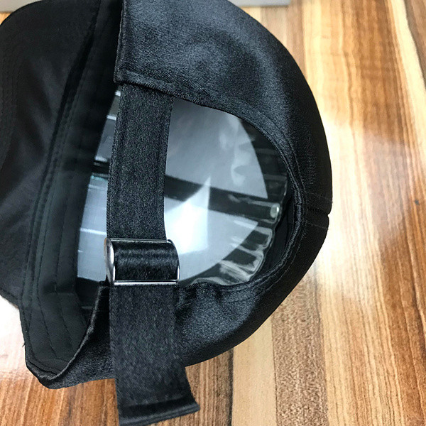 Új modell női sapka több színben hímzett felirattal