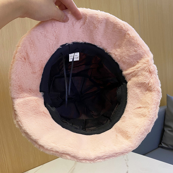 Női alkalmi pehelysapka 3D elemmel, öt színben