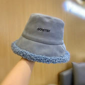 Mindennapi női téli sapka felirattal