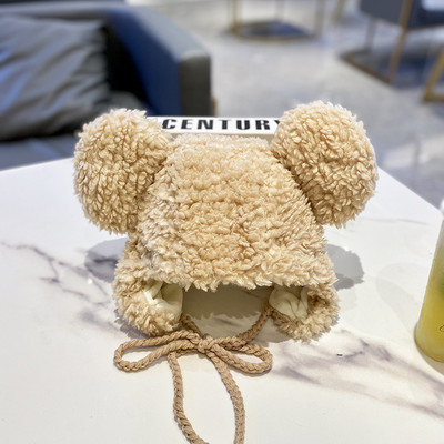 Γυναικείο καπέλο με κορδόνια και τρισδιάστατο στοιχείο