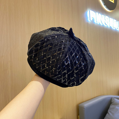 Női alkalmi sapka flitterekkel, több színben