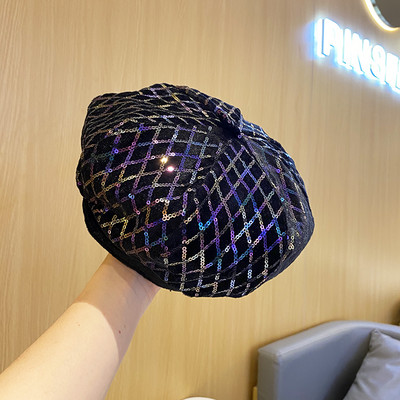 Női alkalmi sapka flitterekkel, több színben