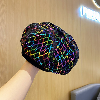 Női alkalmi sapka flitterekkel, több színben