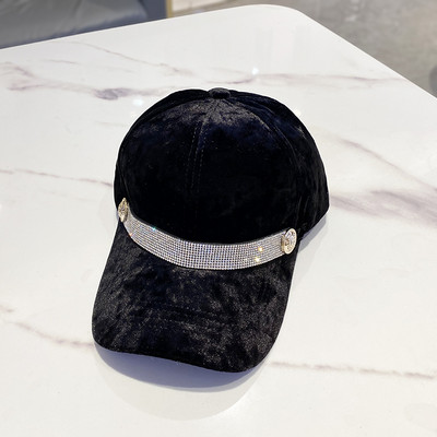 Καθημερινό γυναικείο καπέλο από βελούδο με πέτρες