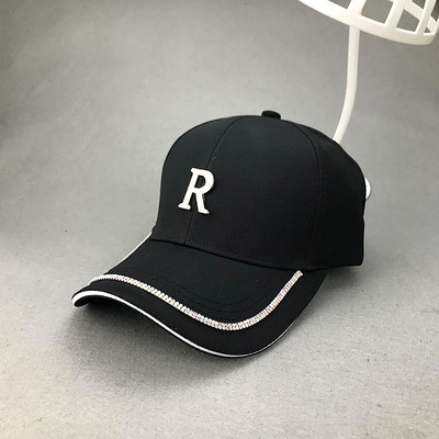 Μοντέρνο γυναικείο καπέλο με διακοσμιτικές πέτρες και γείσο