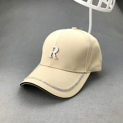 Μοντέρνο γυναικείο καπέλο με διακοσμιτικές πέτρες και γείσο