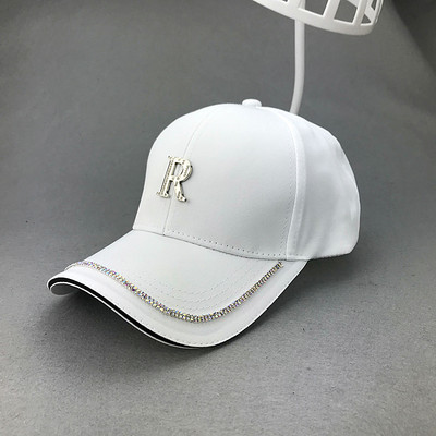 Μοντέρνο γυναικείο καπέλο με διακοσμιτικές πέτρες και γείσο