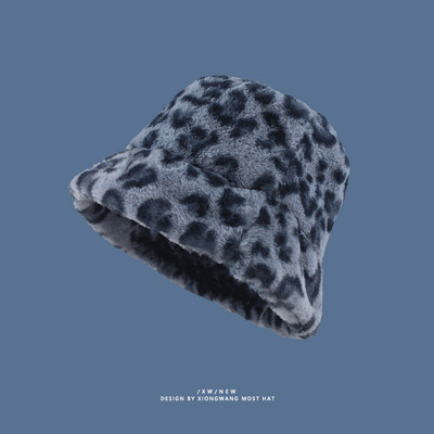 Őszi-téli pehelysapka állatmintával