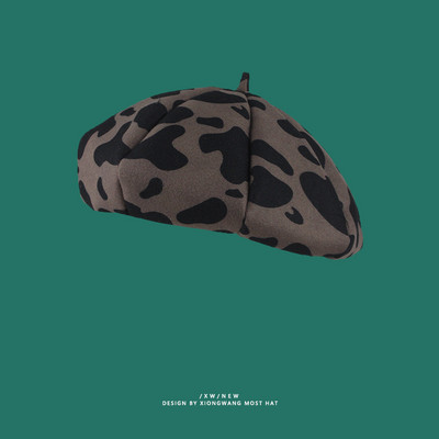 Γυναικείο καπέλο μπερέ με άνιμαλ πριντ