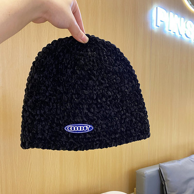 Női alkalmi sapka őszre és télre