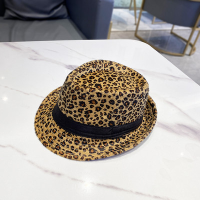 Κομψό γυναικείο καπέλο με άνιμαλ πριντ