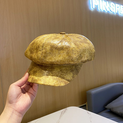 Lezser női bőrkalap napellenzővel, négy színben