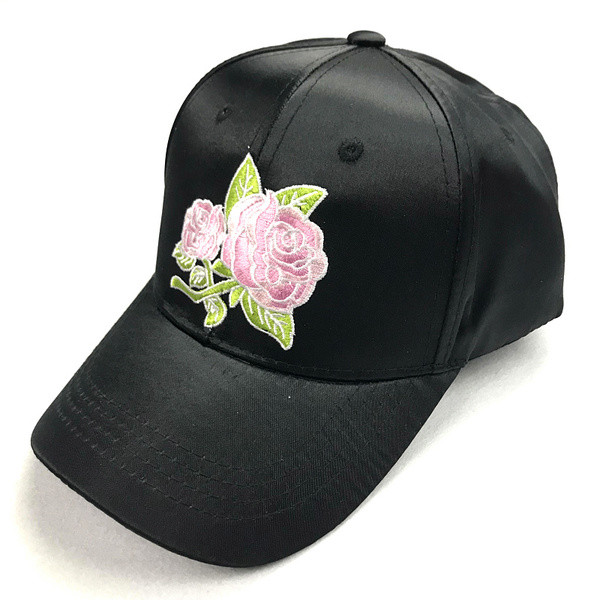 Új modell női sapka - napellenzővel és hímzéssel