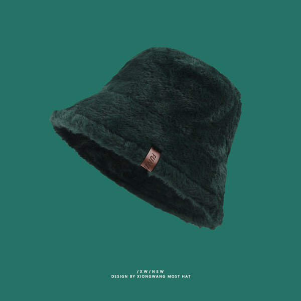 Horgásztoll típusú női sapka