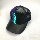 Új modell flitteres női sapka - nyárra