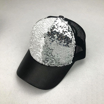 Új modell flitteres női sapka - nyárra