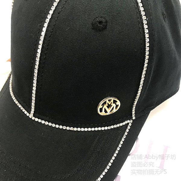 Új modell női sapka - napellenzővel és kövekkel