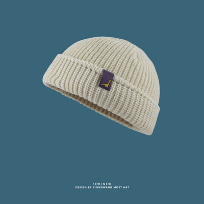 Πλεκτό καπέλο unisex με έμβλημα